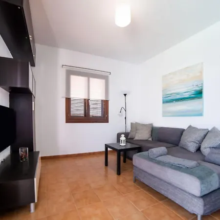 Tatil Evi Attractive Holiday In Playa Blanca With Pool